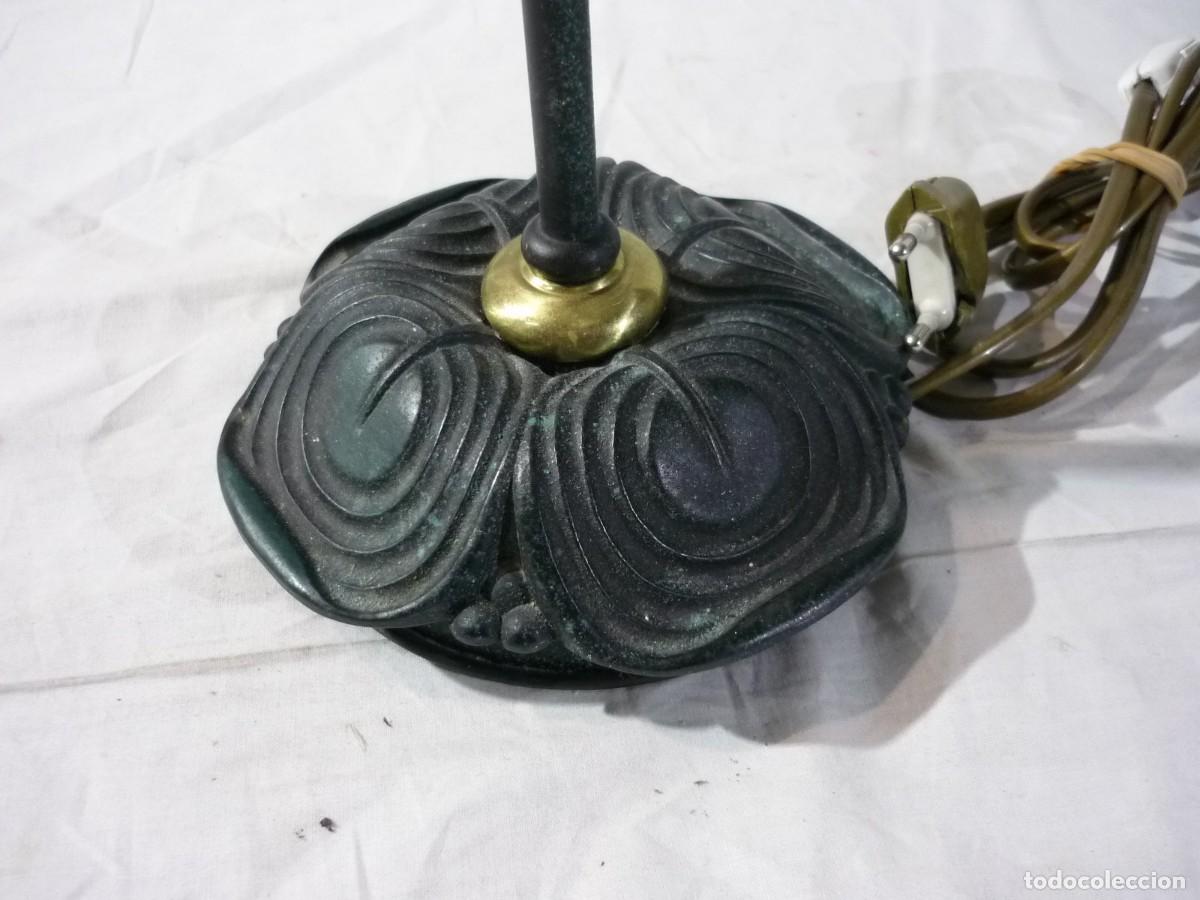 Vintage: L&aacute;mpara de sobremesa en chapa de hierro, funcionando - Foto 11