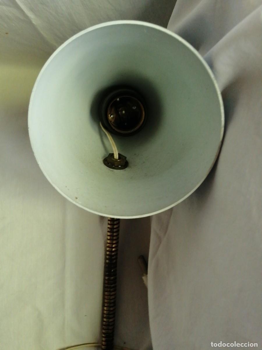 Vintage: L&aacute;mpara de mesa, flexo azul. - Foto 4