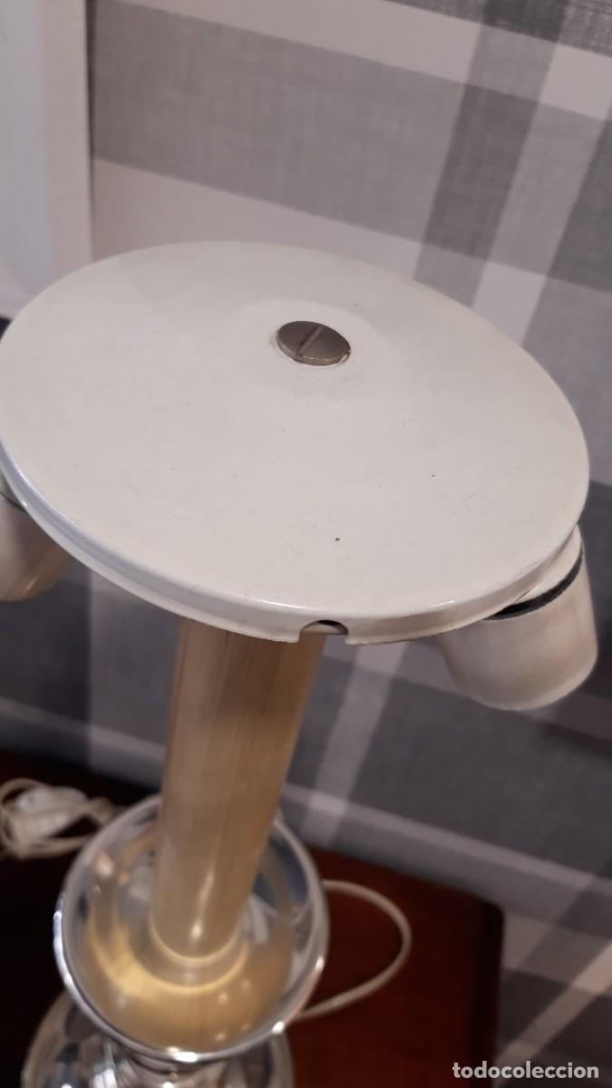 Vintage: L&Aacute;MPARA DE MESA CROMADA- MARCA CLAR - Foto 4