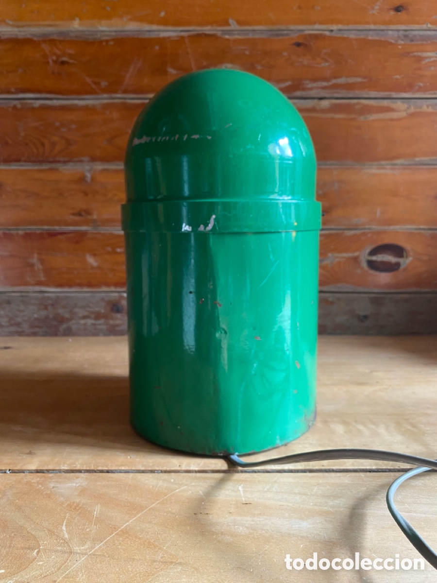 Vintage: L&aacute;mpara de mesa industrial lacada verde - Foto 5