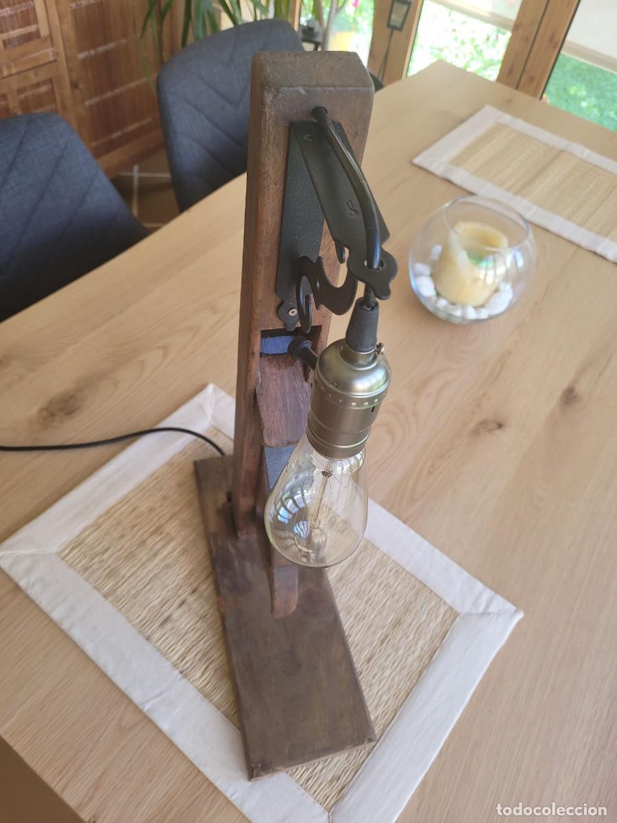 Vintage: L&aacute;mpara Madera con cepillo de carpintero muy antiguo - Foto 2