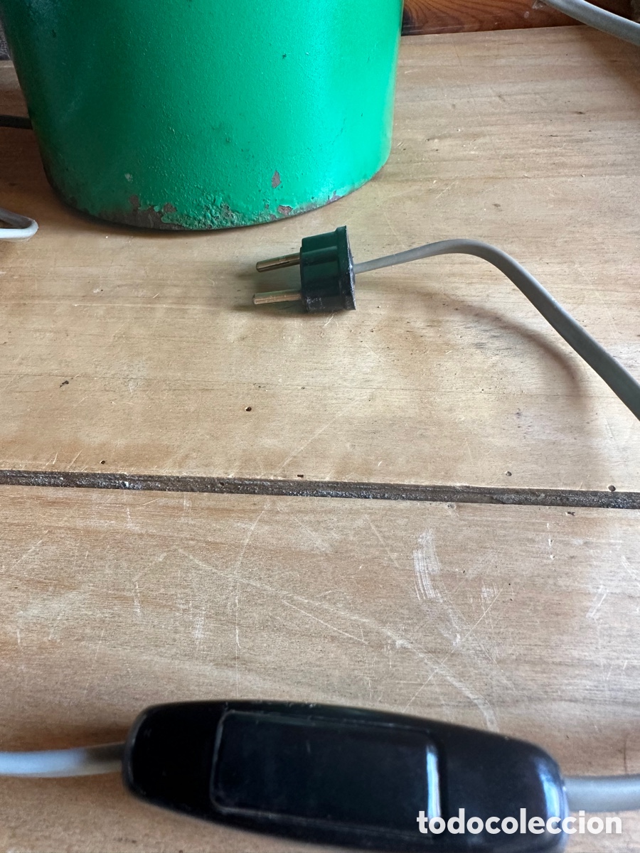 Vintage: L&aacute;mpara de mesa industrial lacada verde - Foto 19