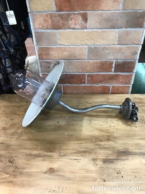 Vintage: L&aacute;mpara de pared industrial con brazo de cisne - Foto 2
