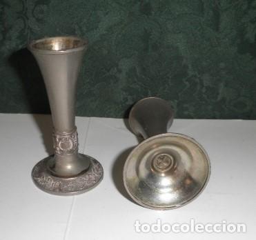 Vintage: JARRONES-CANDELABROS METAL PLATEADO - Foto 2