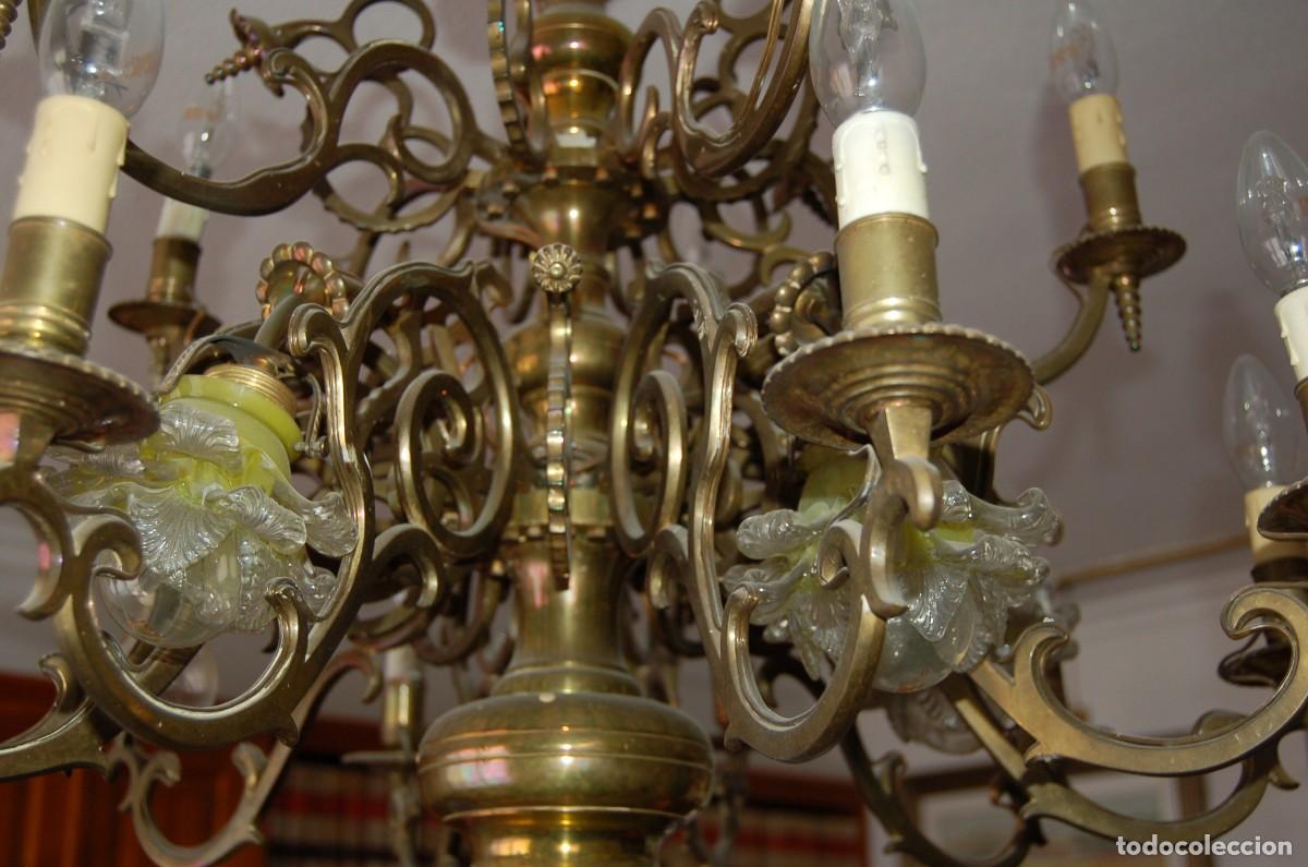 Vintage: LAMPARA DE TECHO EN BRONCE ADAPTADA A ELECTRICIDAD. - Foto 3