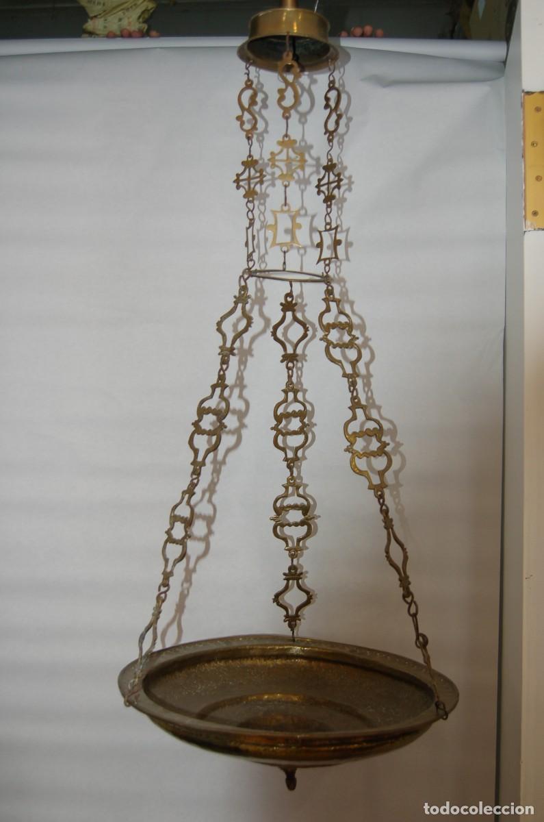 Vintage: L&Aacute;MPARA VOTIVA DE IGLESIA REALIZADA EN BRONCE - Foto 2