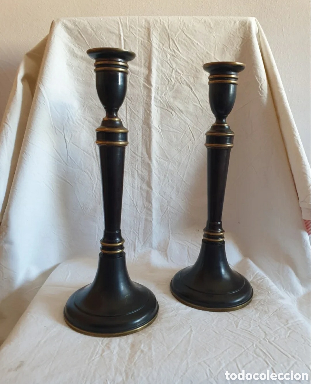 Vintage: Par de candeleros estilo Imperio de bronce macizo JLC. - Foto 1