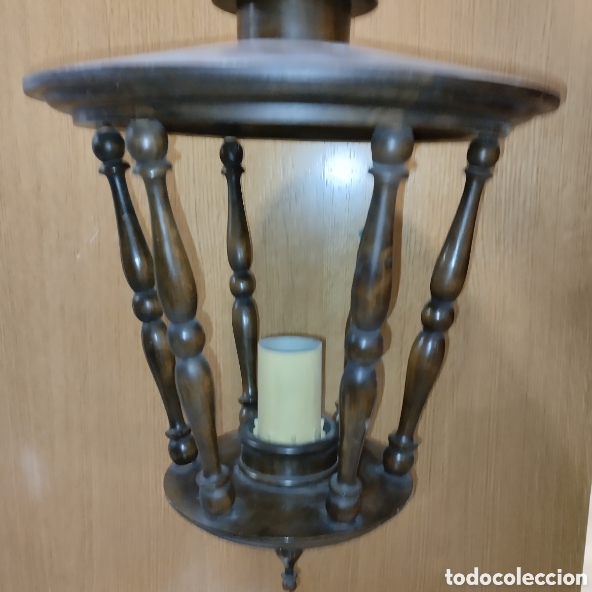 Vintage: LAMPARA DE MADERA MACIZA TORNEADA. - Foto 2