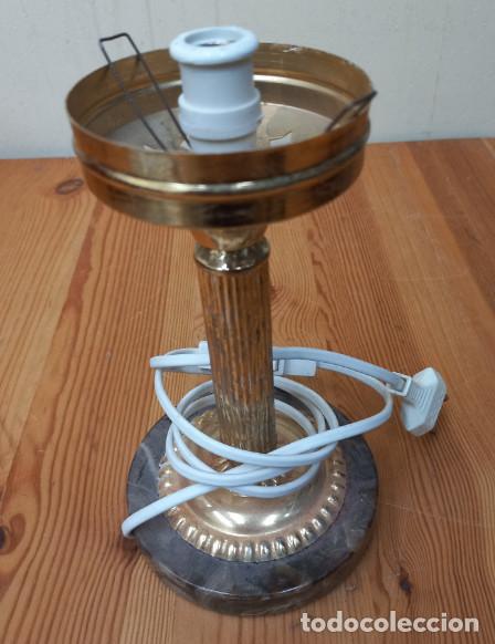 Vintage: ANTIGUA LAMPARA DE LATON CON BASE DE MARMOL - Foto 1