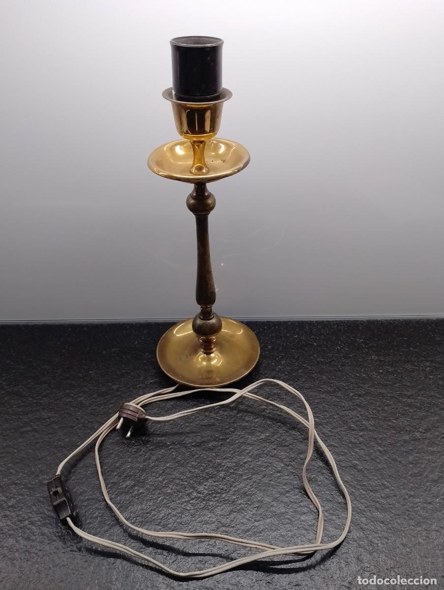 Vintage: L&aacute;mpara de sobremesa de bronce y lat&oacute;n - Foto 2