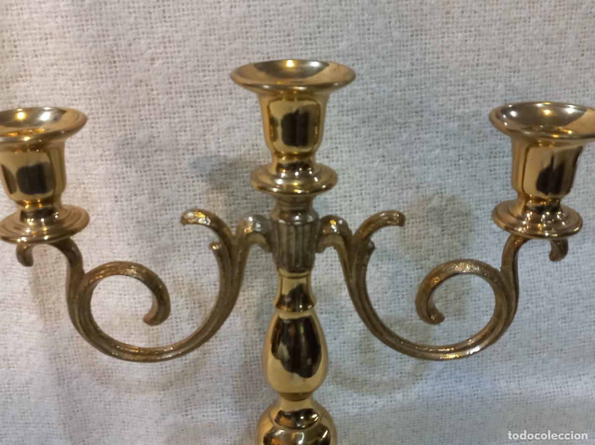 Vintage: CANDELABRO DORADO (lat&oacute;n) tres velas - Foto 2