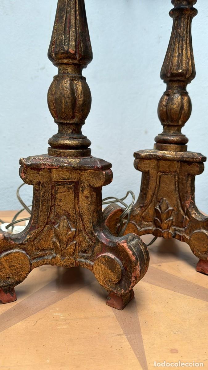 Vintage: Pareja de candelabros de madera convertidos en l&aacute;mpara - Foto 2