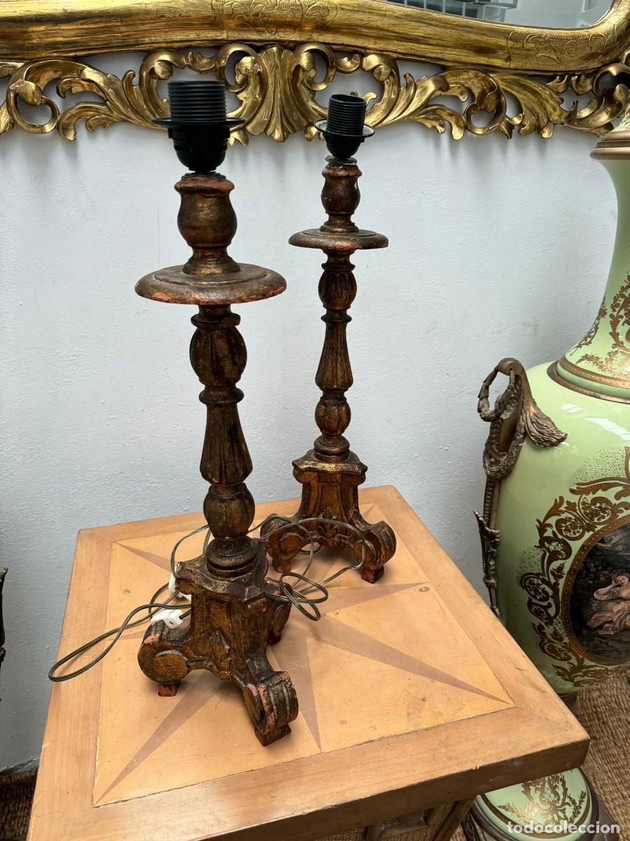 Vintage: Pareja de candelabros de madera convertidos en l&aacute;mpara - Foto 3