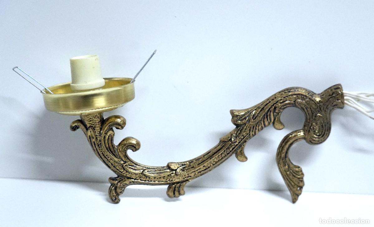 Vintage: BRAZO DE LAMPARA BRONCE 3 UNIDADES - Foto 2