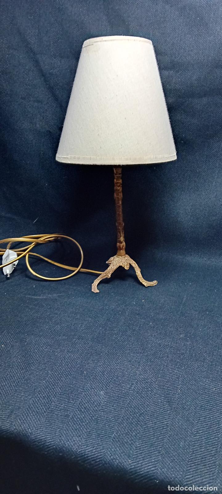Vintage: PEQUE&Ntilde;A L&Aacute;MPARA DE MESA - Foto 2