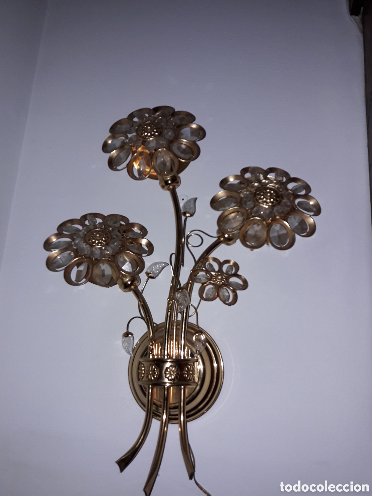 Vintage: L&aacute;mpara de pared de estrass y ba&ntilde;o oro - Foto 1