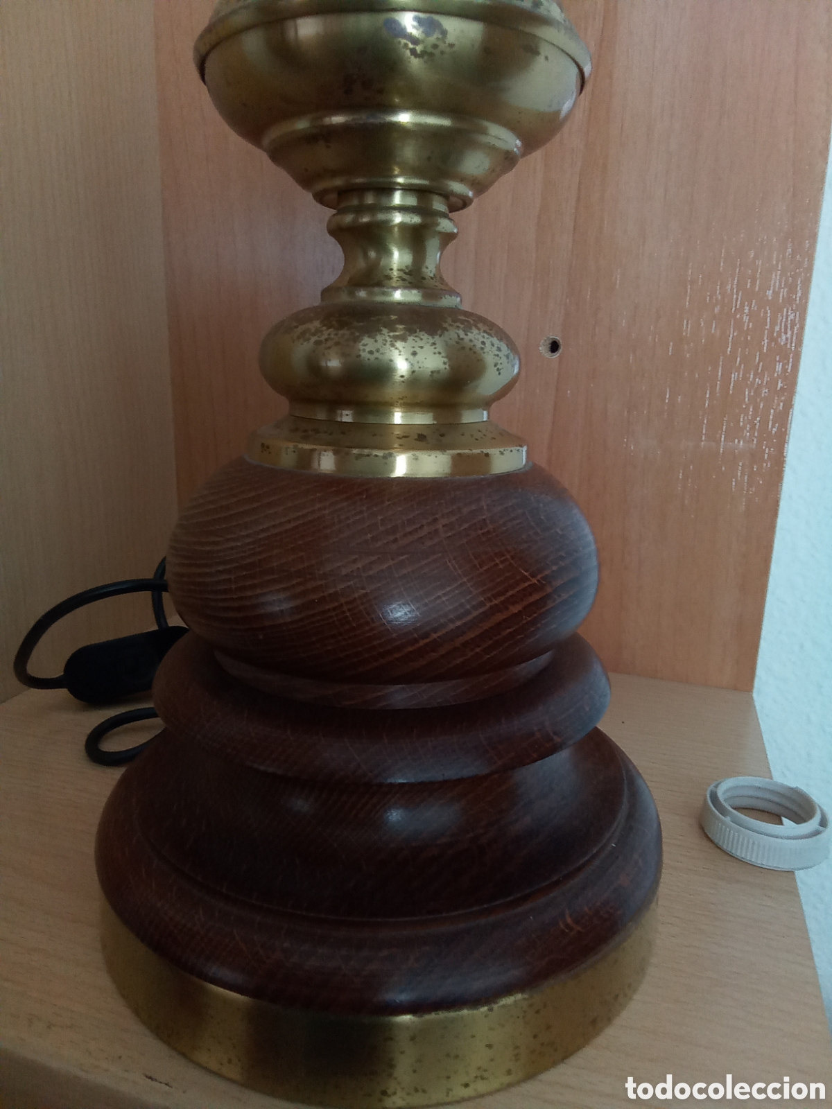 Vintage: Pie de lampara sobremesa de madera y metal - Foto 3