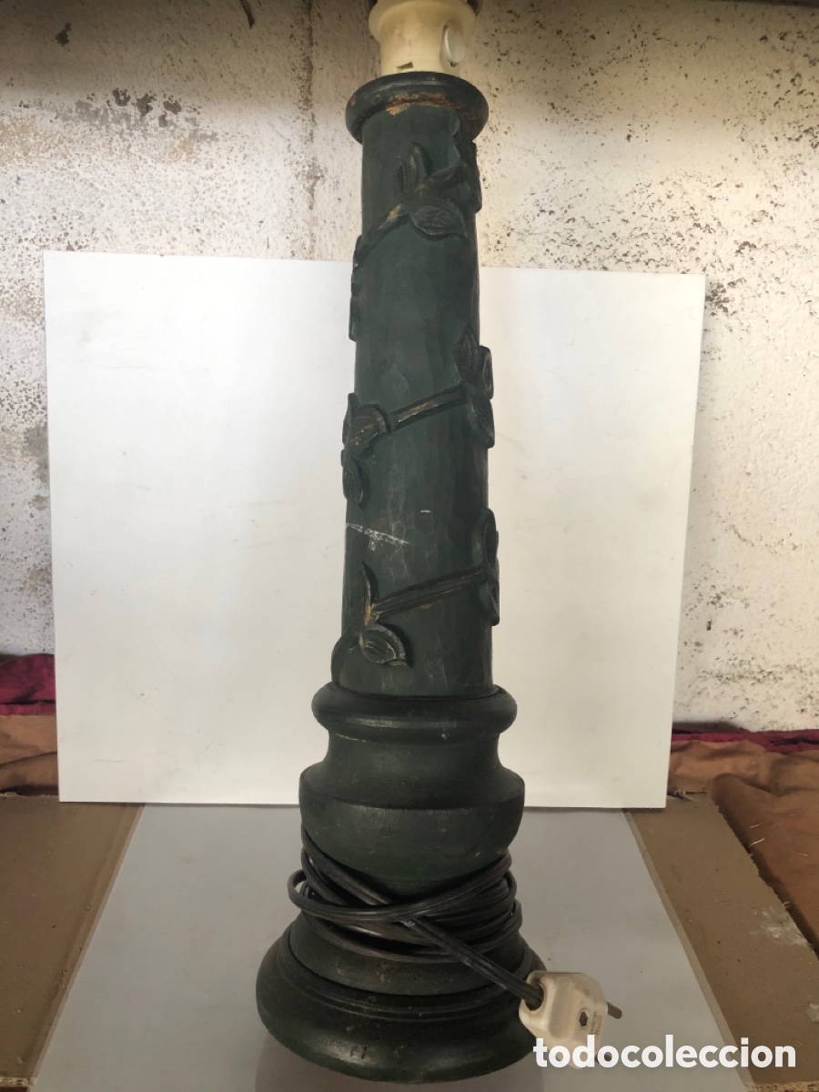 Vintage: Lampara de p&iacute;e en madera tallada - Foto 1