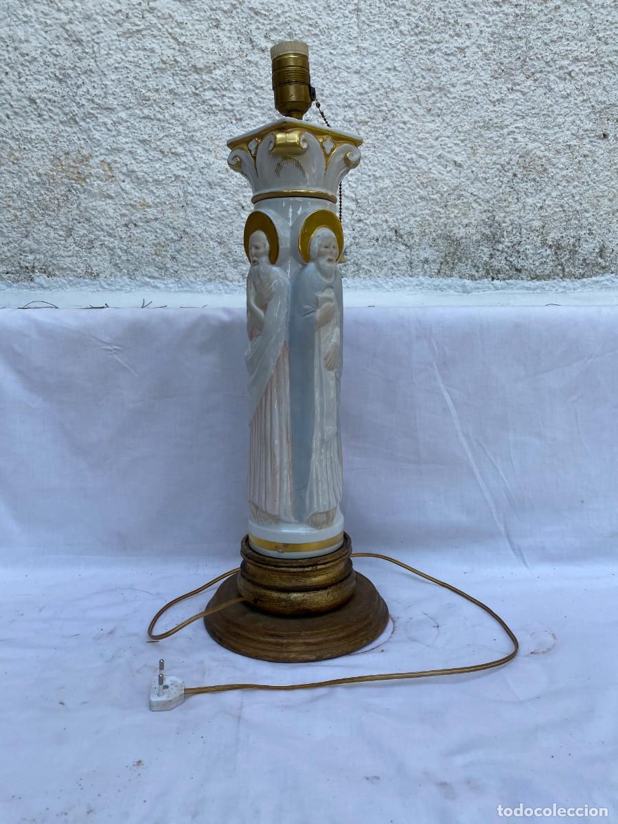 Vintage: L&aacute;mpara de mesa con santos - Foto 1