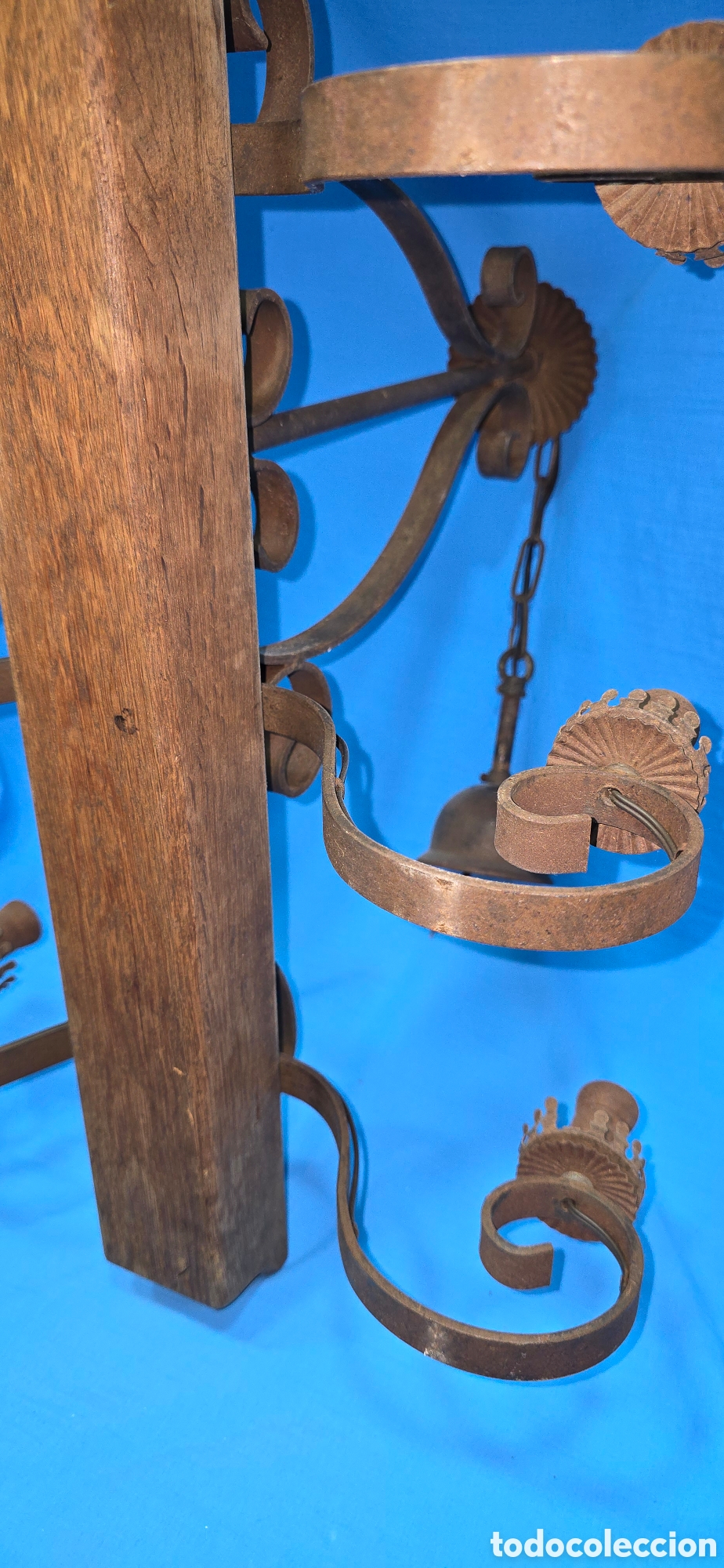 Vintage: ANTIGUA LAMPARA ESTILO MEDIEVAL EN HIERRO Y MADERA - Foto 8