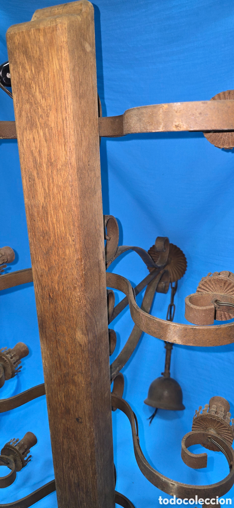 Vintage: ANTIGUA LAMPARA ESTILO MEDIEVAL EN HIERRO Y MADERA - Foto 9