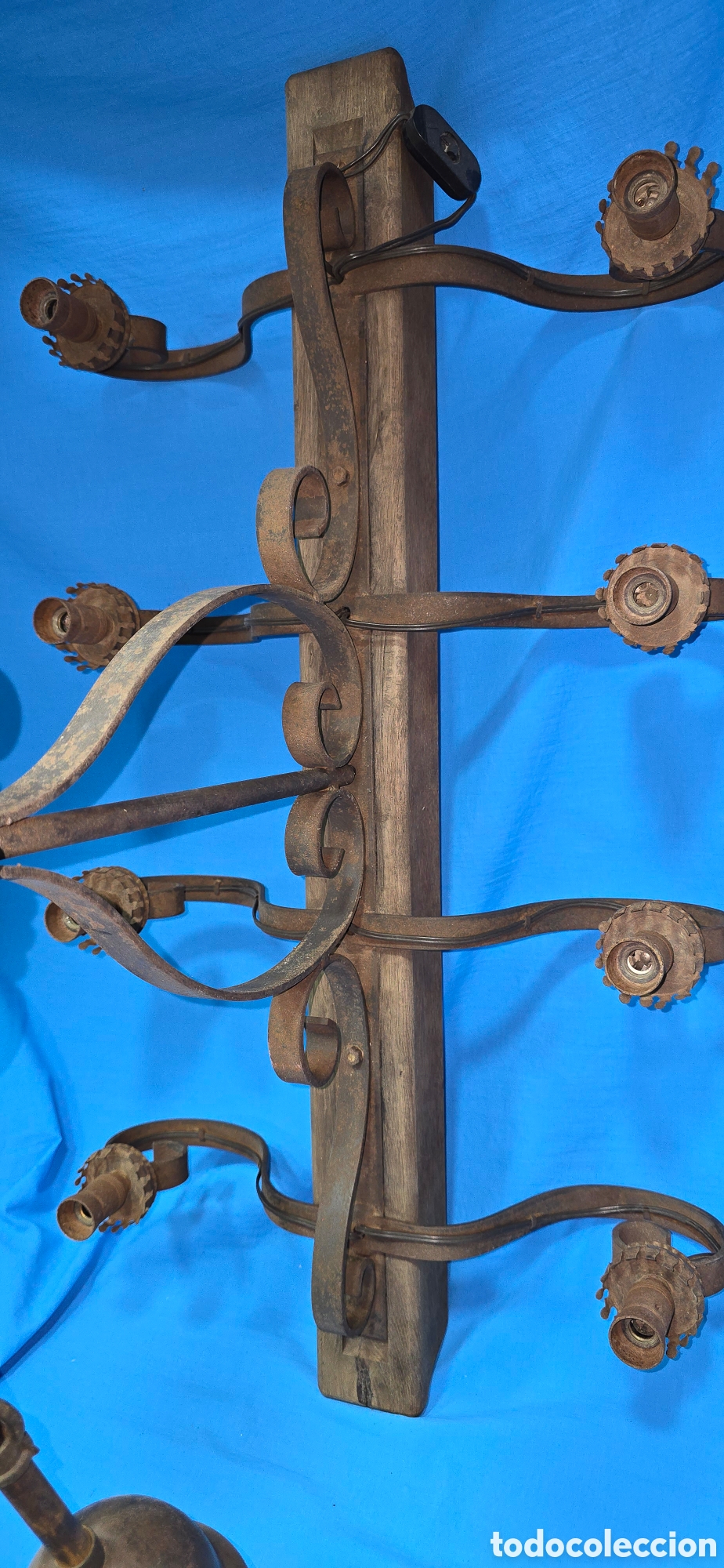 Vintage: ANTIGUA LAMPARA ESTILO MEDIEVAL EN HIERRO Y MADERA - Foto 14