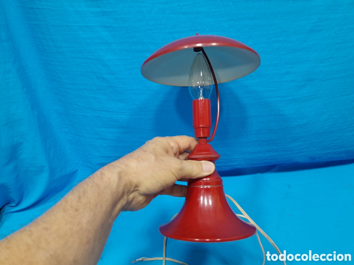 Vintage: L&Aacute;MPARA ROJA DE MESA - CHAMPI&Ntilde;&Oacute;N . FUNCIONA - Foto 2