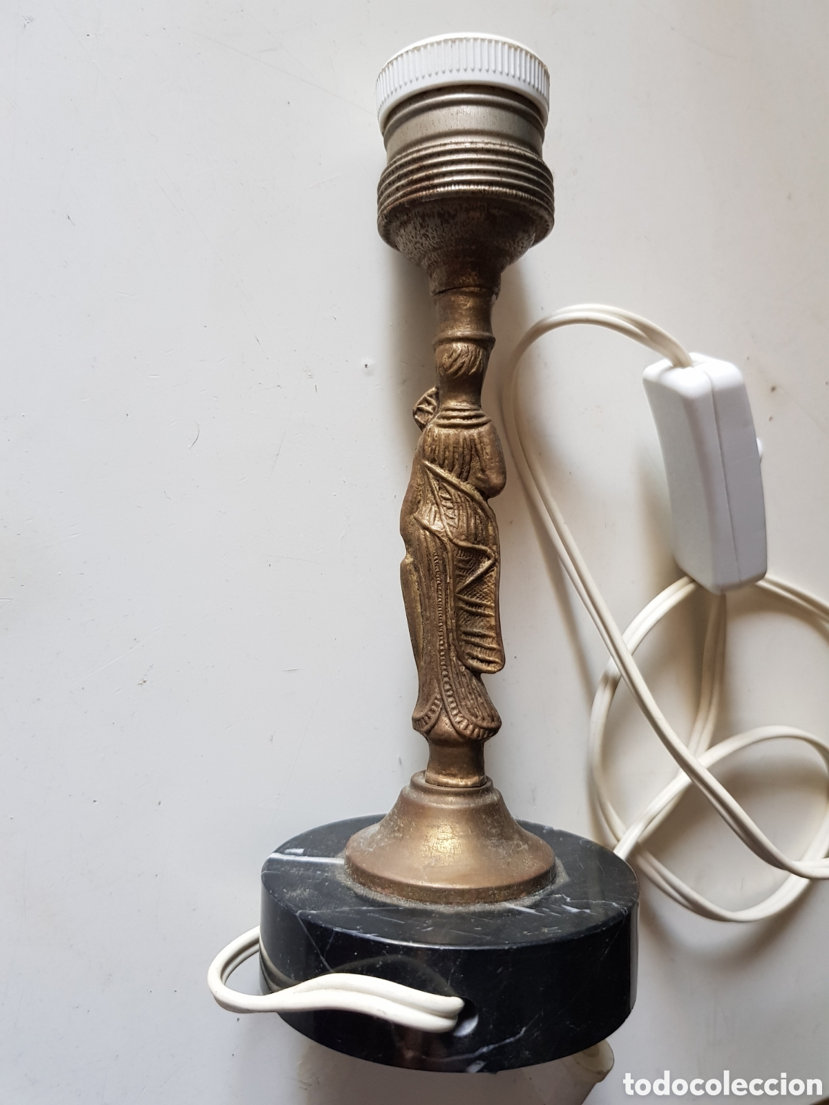 Vintage: Peque&ntilde;a l&aacute;mpara de bronce para sobremesa. - Foto 10