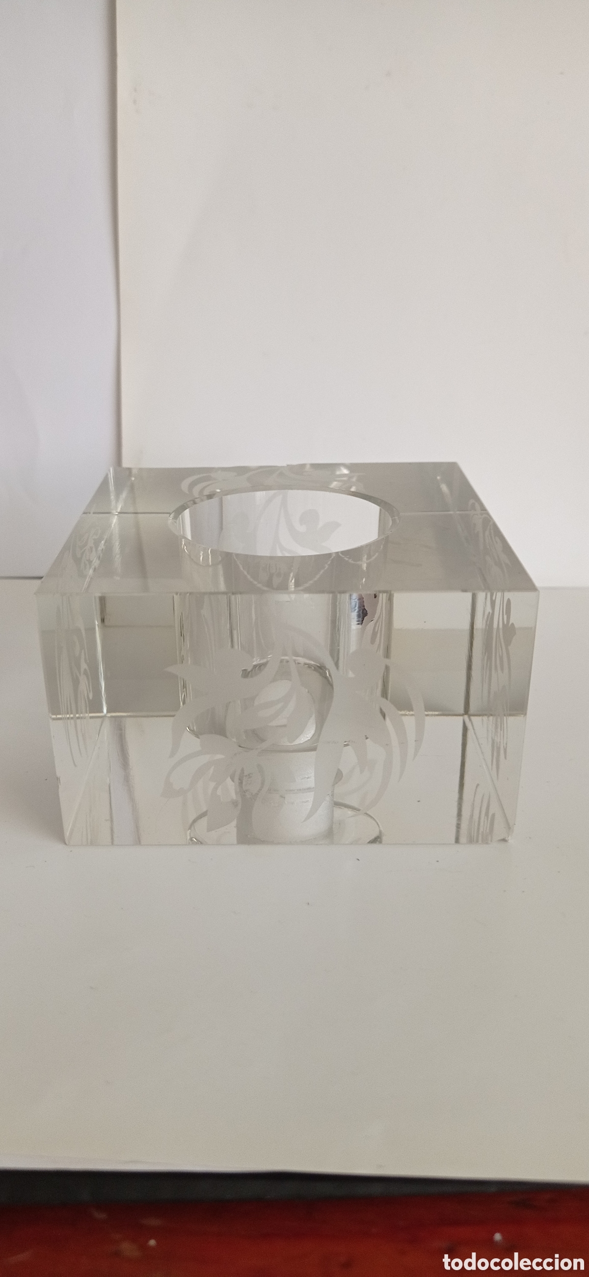 Vintage: PORTAVELAS DE CRISTAL CON GRABADO. - Foto 1