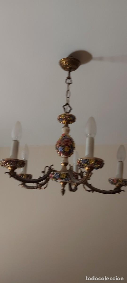 Vintage: L&aacute;mpara de techo de bronce y cer&aacute;mica de Manises - Foto 2