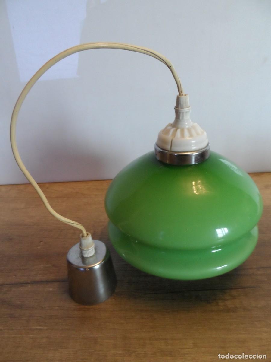 Vintage: LAMPARA DE DE TECHO DE OPALINA VERDE A&Ntilde;OS 60-70 - Foto 1