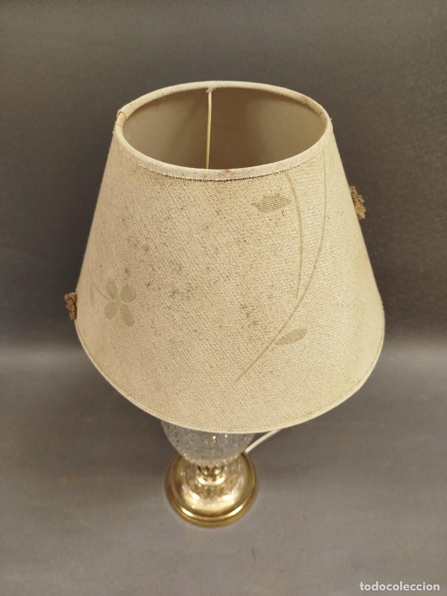 Vintage: LAMPARA DE SOBREMESA DE CRISTAL Y LATON - Foto 4