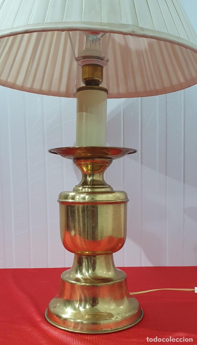 Vintage: Lampara vintage de laton - Foto 2