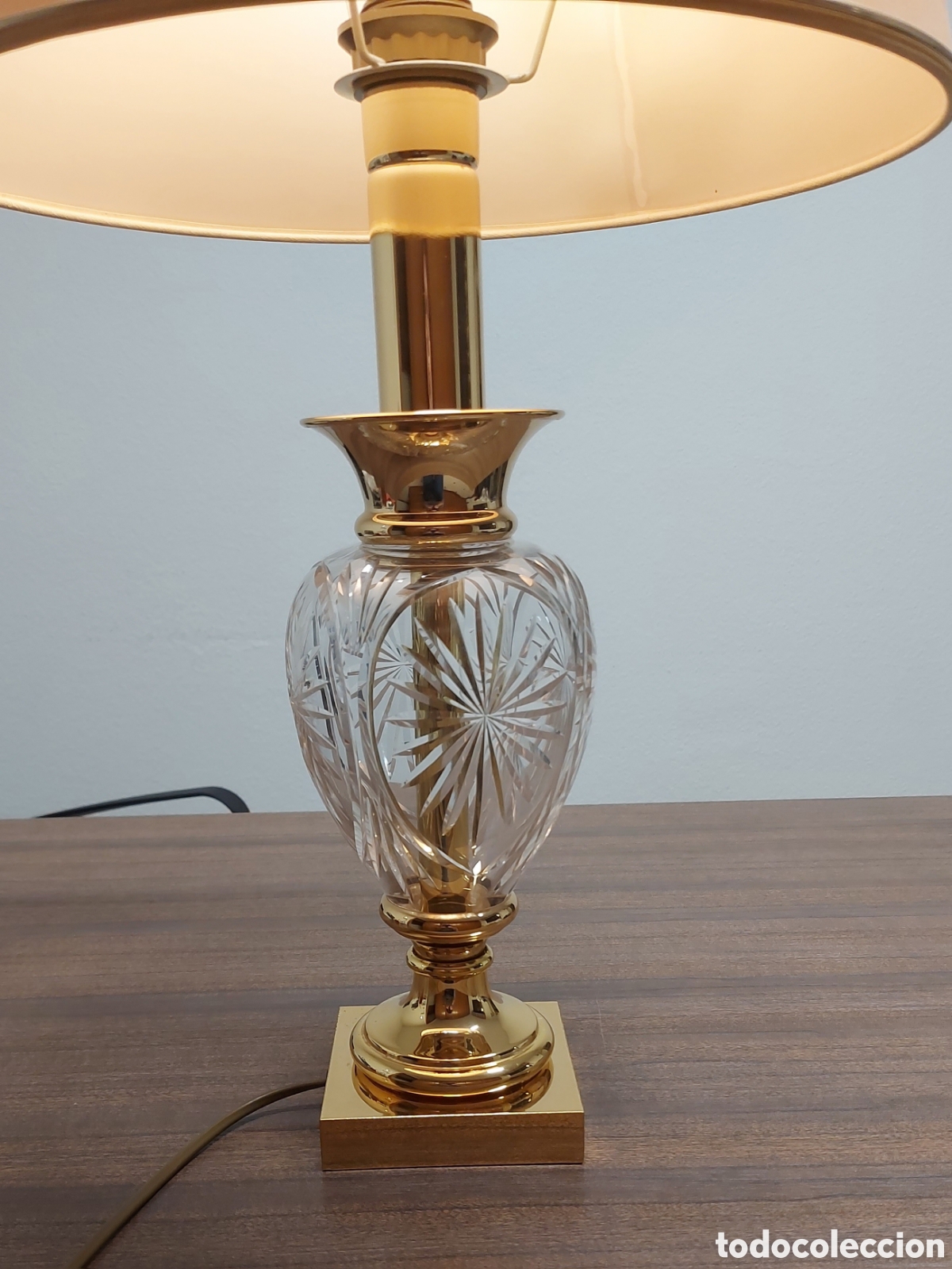 Vintage: L&aacute;mpara de mesa de cristal tallado - Foto 2