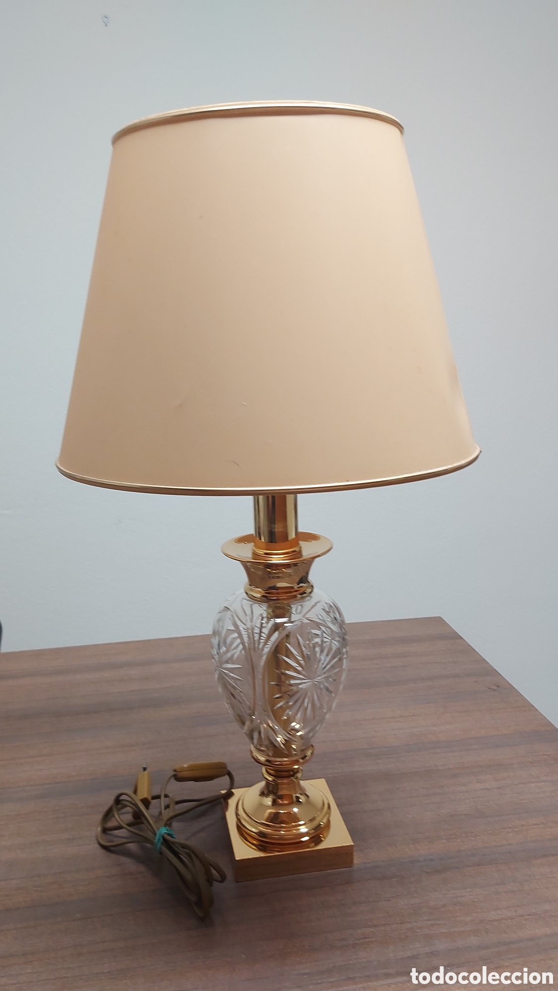 Vintage: L&aacute;mpara de mesa de cristal tallado - Foto 1