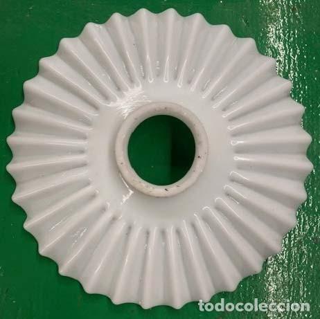 Vintage: Pantalla de opalina blanca plisada - Foto 1