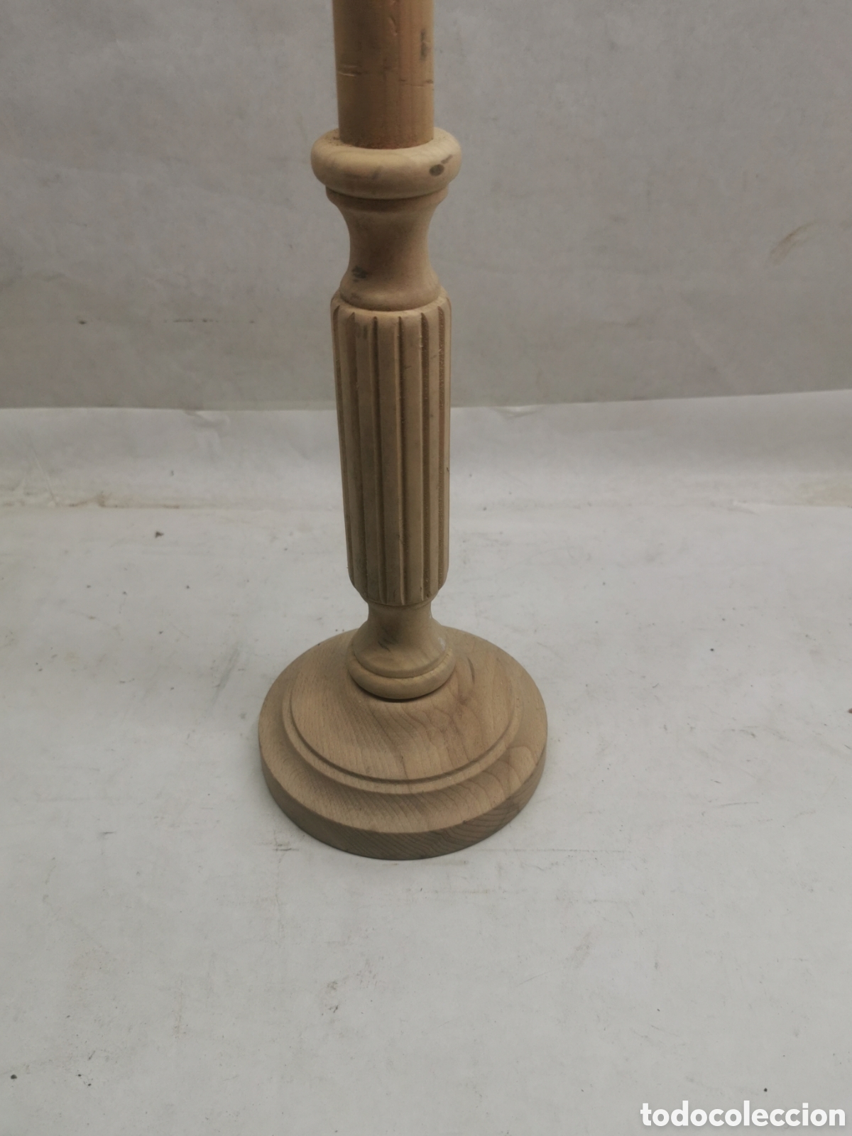 Vintage: Pie l&aacute;mpara de madera - Foto 2