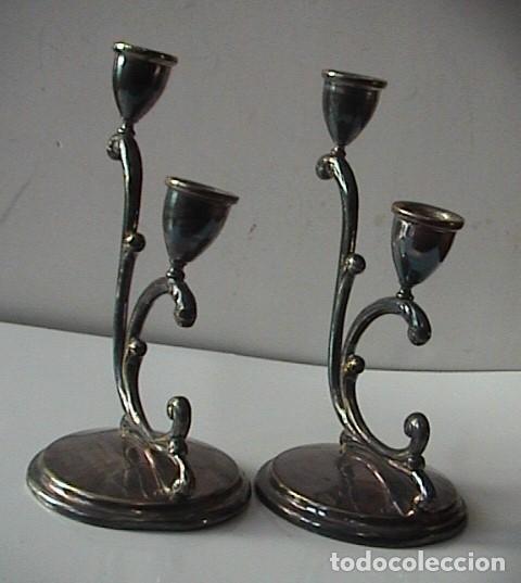 Vintage: PAREJA CANDELABROS DE METAL - Foto 2