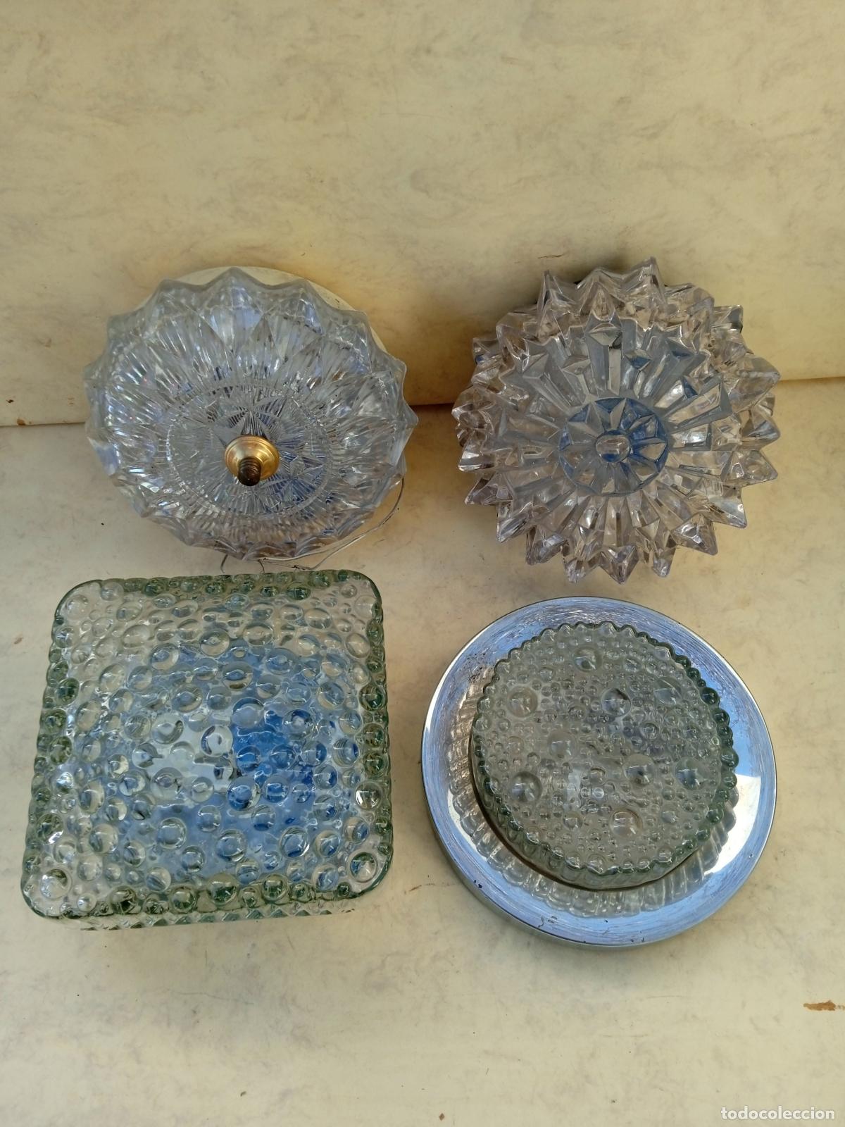 Vintage: CUATRO PLAFONES O APLIQUES DE TECHO DISTINTOS - Foto 1