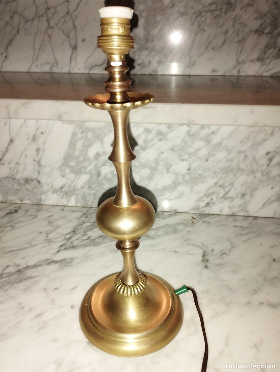 Vintage: O82. Pie l&aacute;mpara dorado - Foto 1