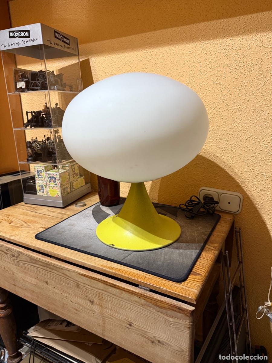Vintage: L&Aacute;MPARA DE MESA GLOBO CON BASE METALICA - Foto 1