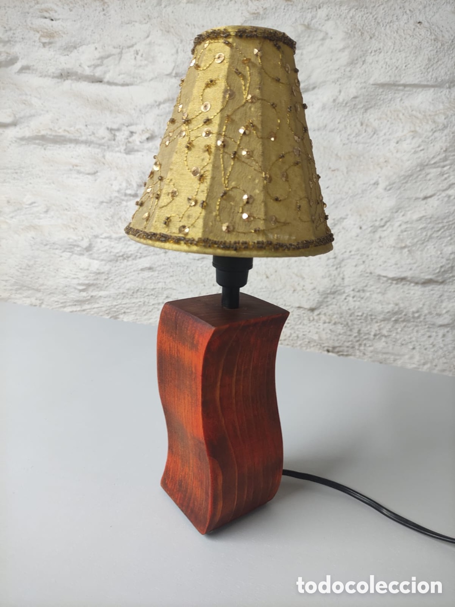 Vintage: L&aacute;mpara de mesa con base de madera - Foto 1