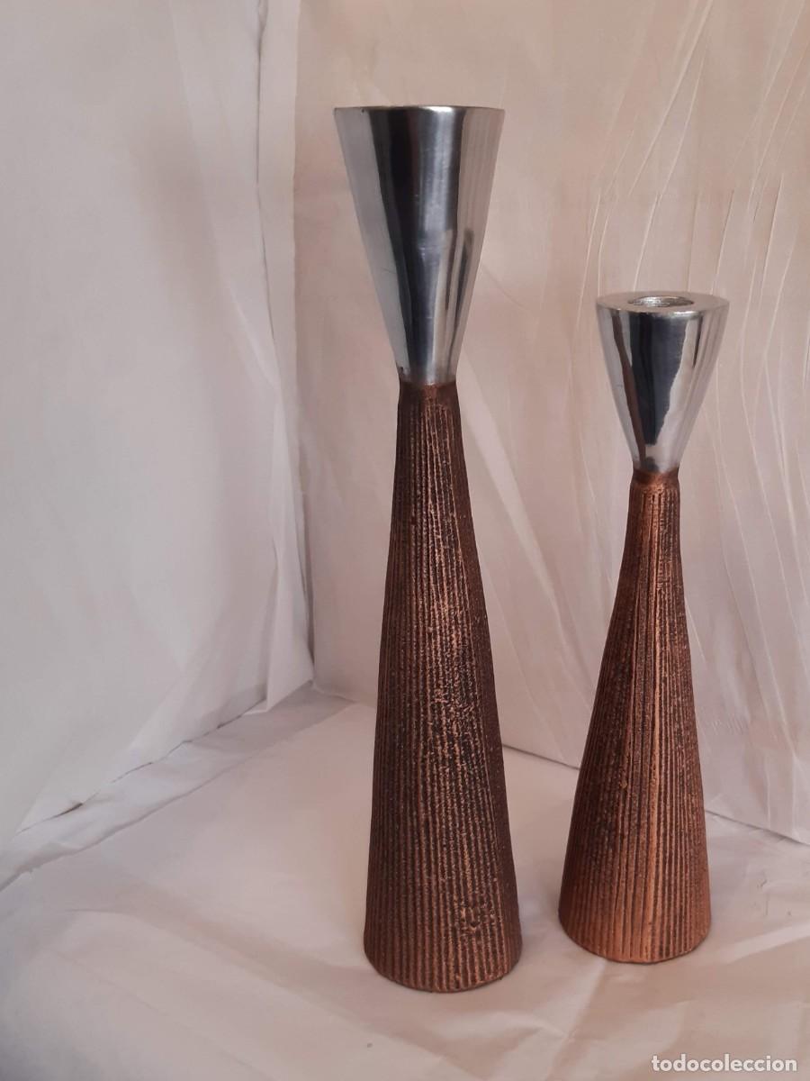 Vintage: PAR DE CANDELEROS DE ALUMINIO - Foto 1