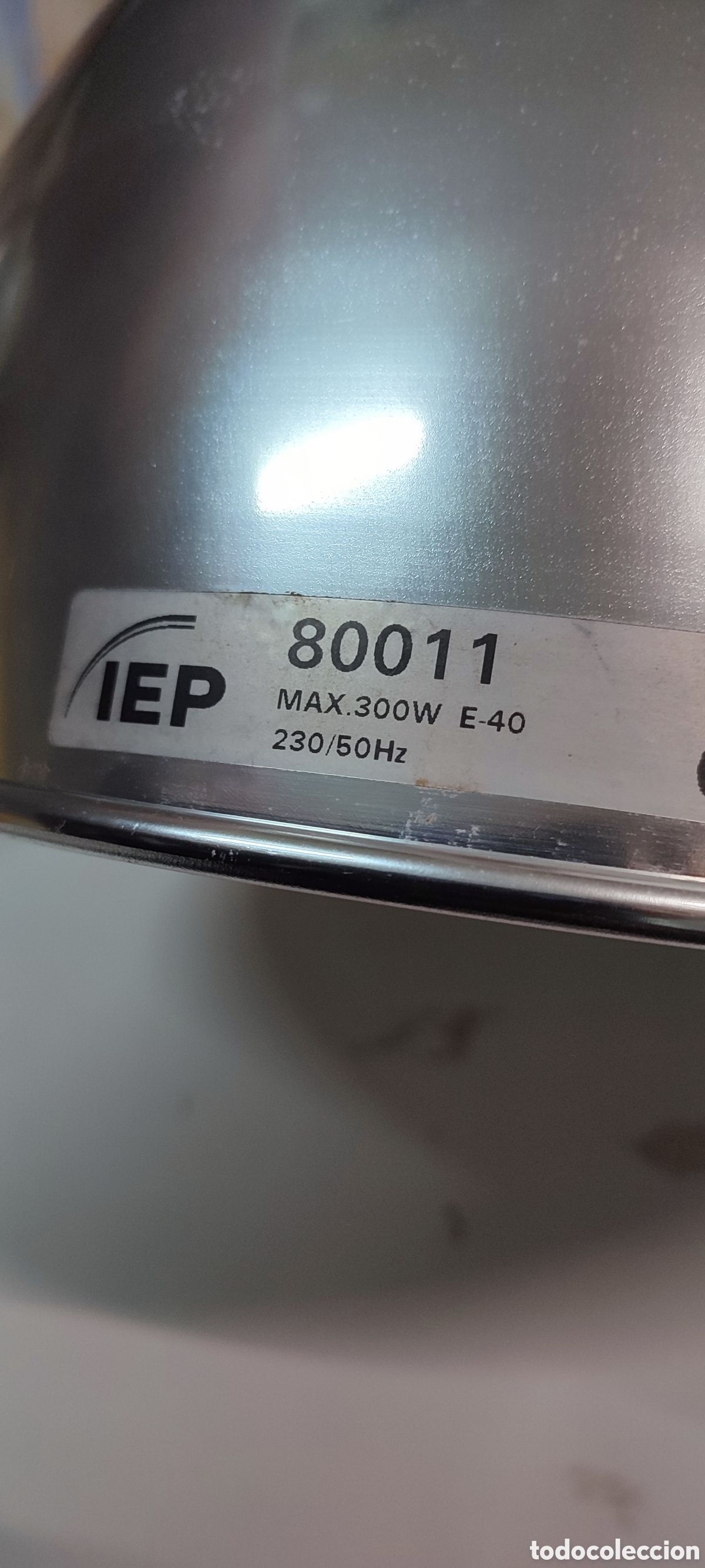 Vintage: Dos l&aacute;mparas industriales IEP - Foto 2