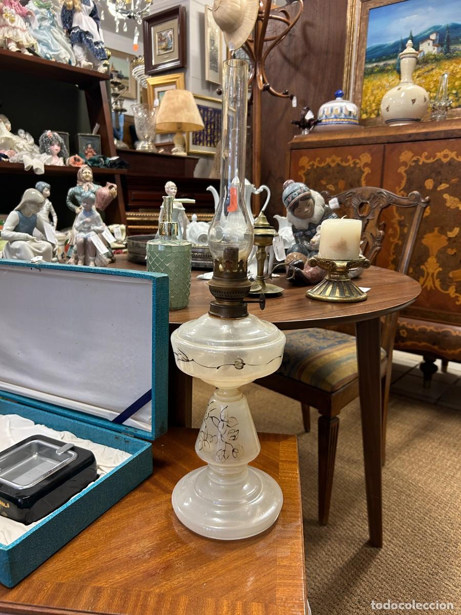 Vintage: Antiguo quinqu&eacute; de cristal soplado - Foto 1