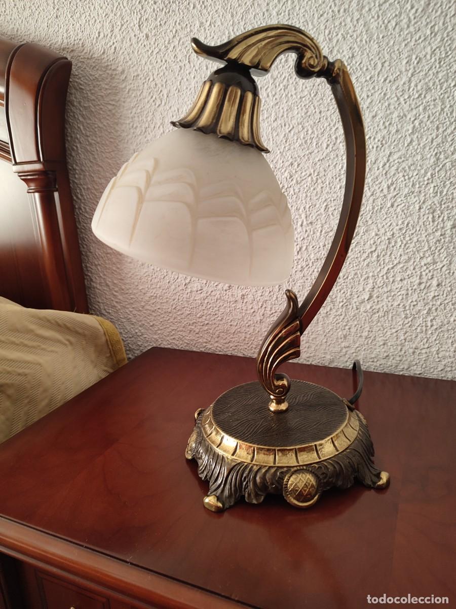 Vintage: L&aacute;mparas de mesilla bronce metal. - Foto 1