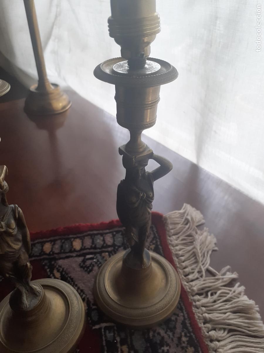 Vintage: Dos candelabros de bronze - Foto 2