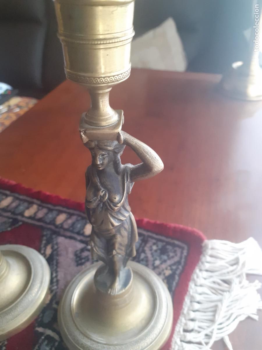 Vintage: Dos candelabros de bronze - Foto 3