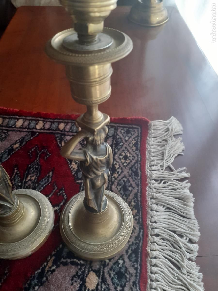 Vintage: Dos candelabros de bronze - Foto 9