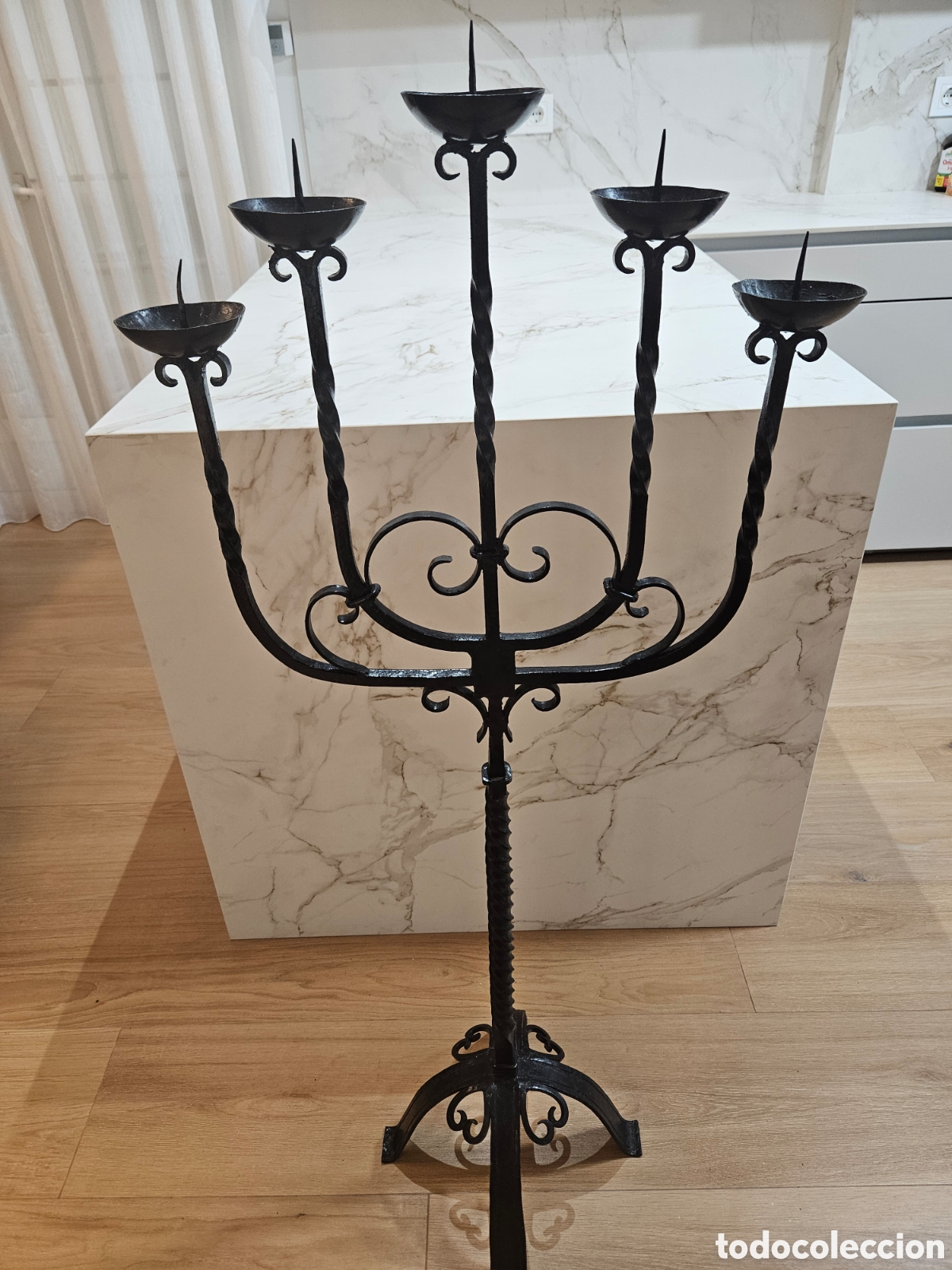 Vintage: ANTIGUO CANDELABRO DE PIE HIERRO FORJADO - Foto 1